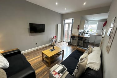 4 bed flat, Eston Street, Victoria Park, Manchester, M130FF - Image 3